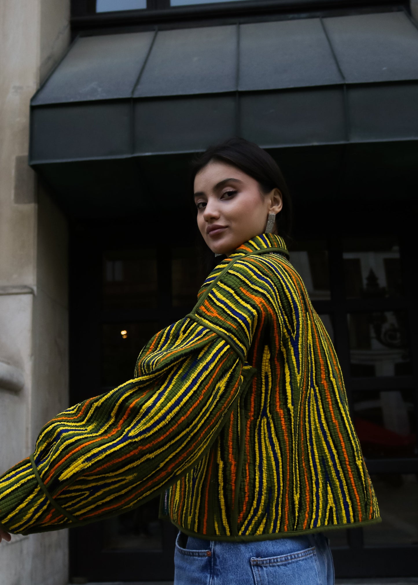 Doppelseitige Ikat Jacke aus Usbekistan (Handarbeit, Baumwolle-Seide, One Size)