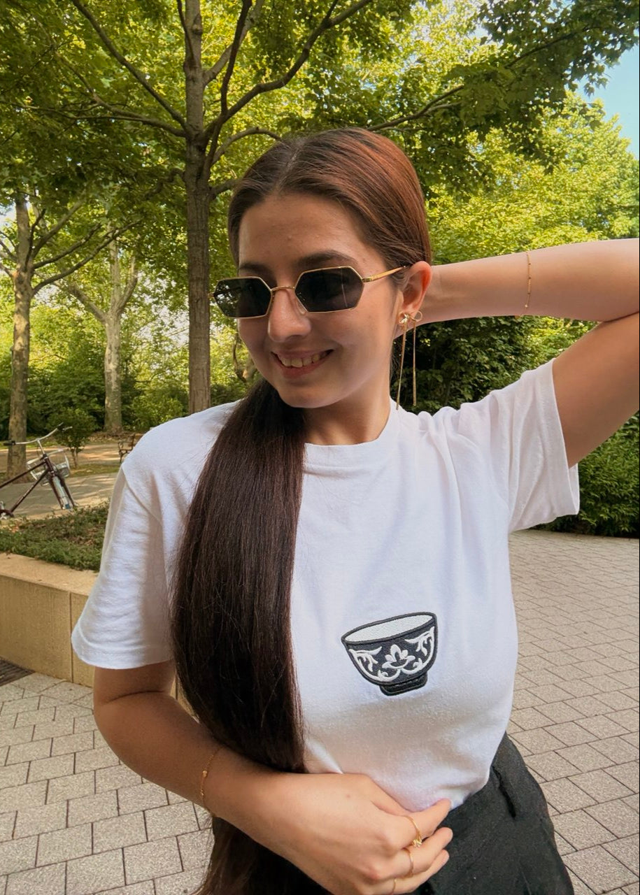 Unisex T-Shirt with Ethno-Design: Piyala