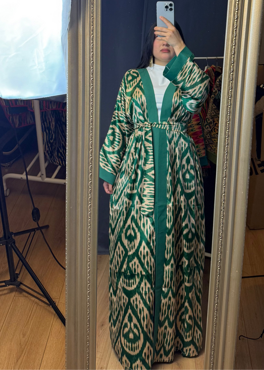 Abaya aus Seide in Smaragdgrün