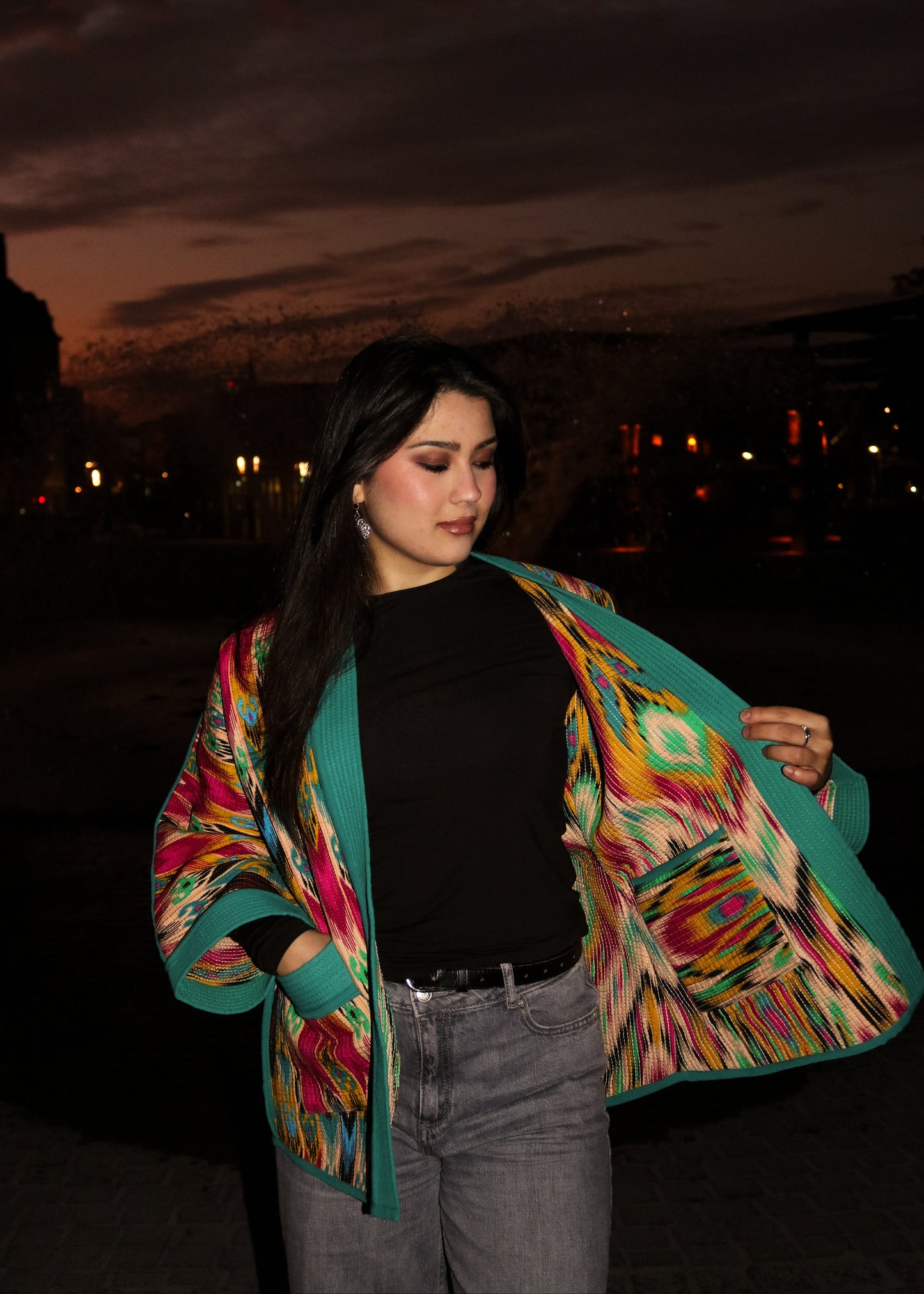 Zweiseitiger Chapan „Teal Ikat Glow“