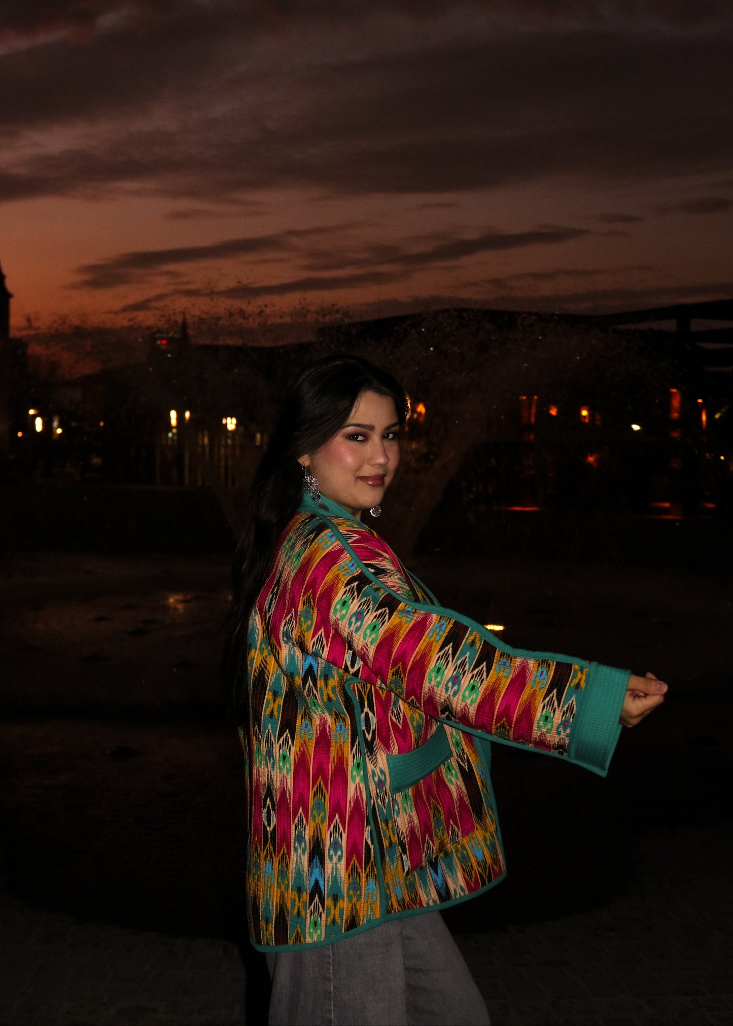 Zweiseitiger Chapan „Teal Ikat Glow“