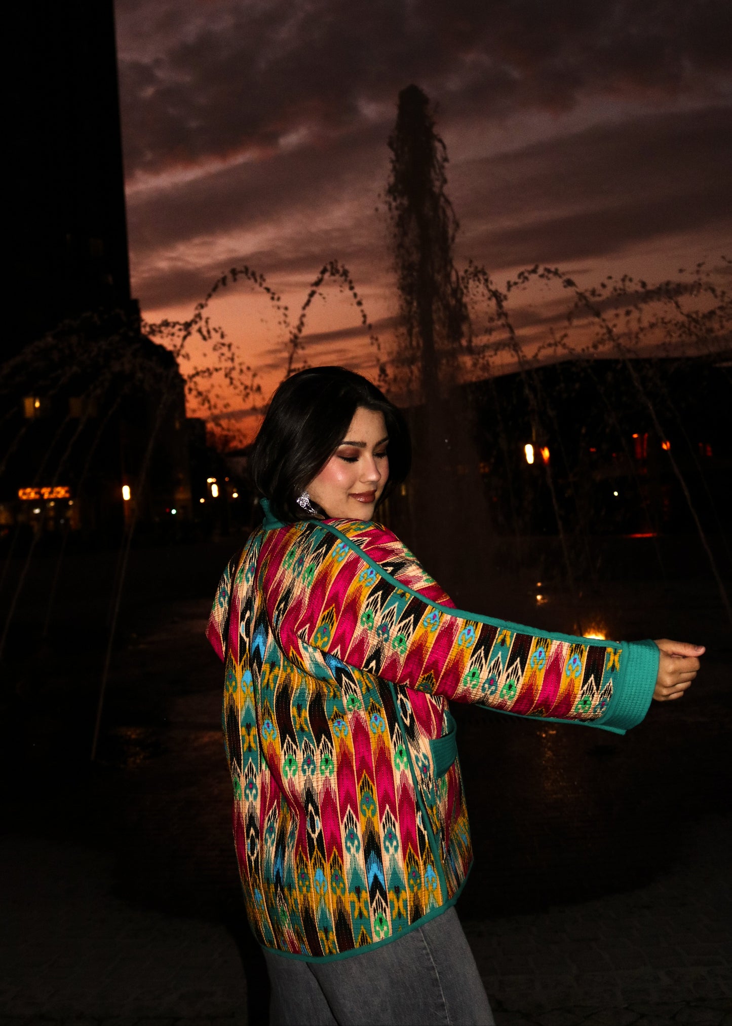 Zweiseitiger Chapan „Teal Ikat Glow“