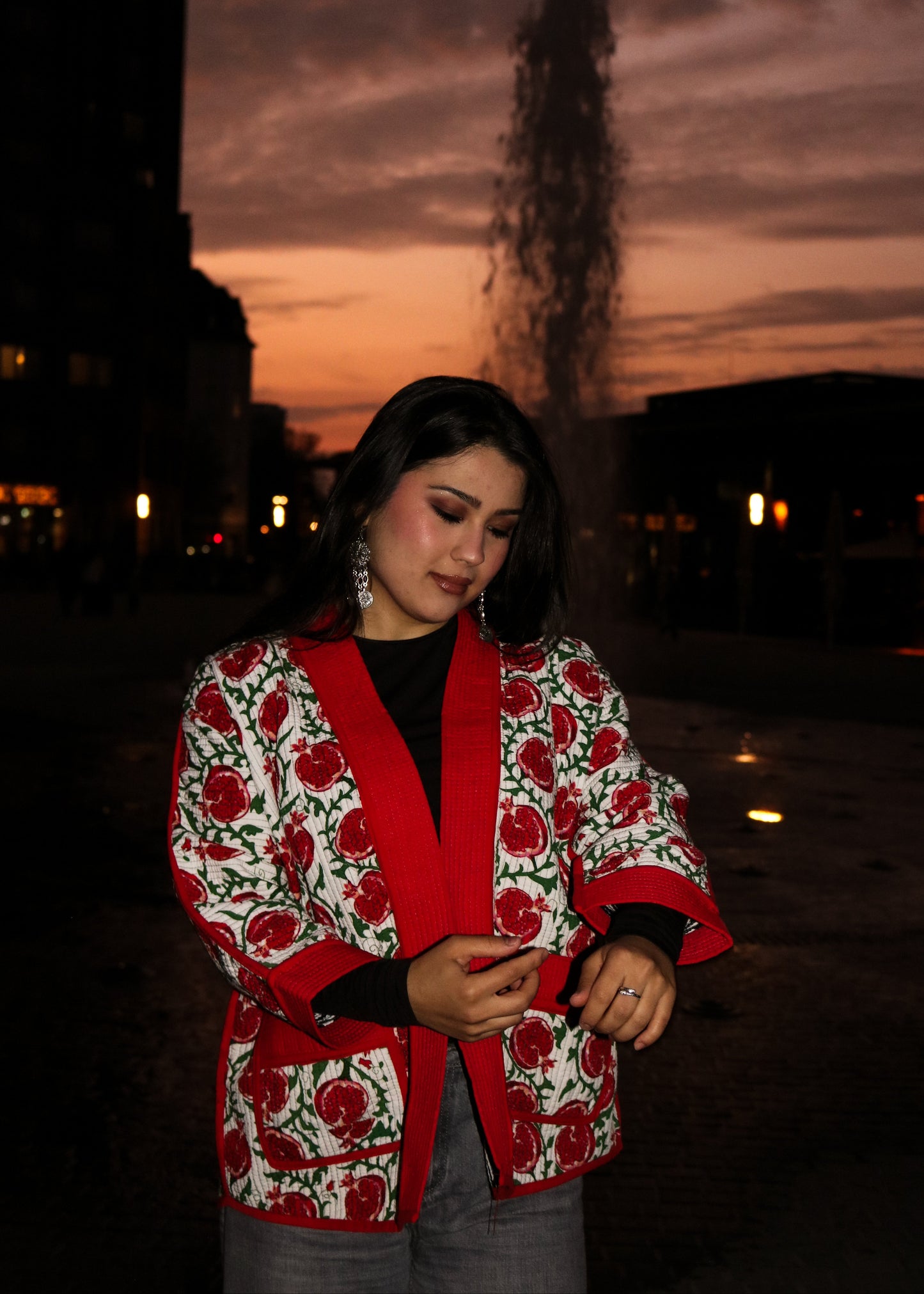 Zweiseitiger Chapan „Red Pomegranate“