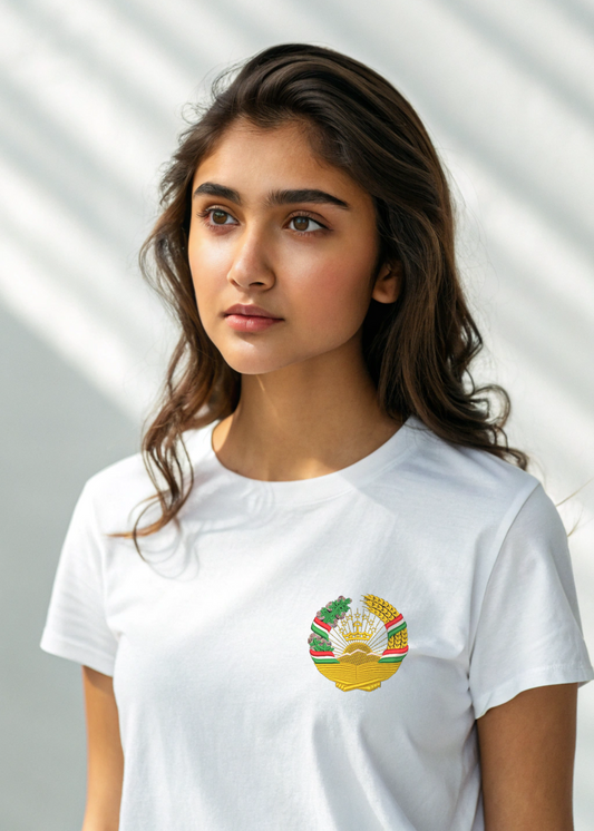 T-Shirt mit gesticktem Tadschikistan-Wappen – Unisex
