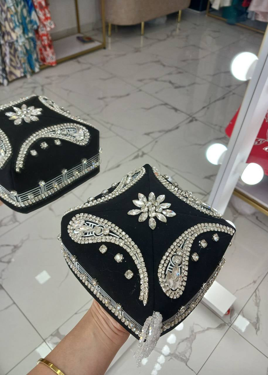 Handbestickte Samt-Tjubeteika / Nationales Kopfschmuck – Limitierte Edition