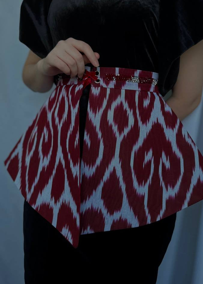 Baske aus traditionellem Ikat (Handarbeit)