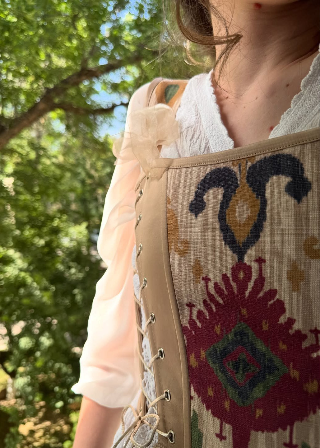 Handgefertigtes Ikat-Korsett – Premium Edition